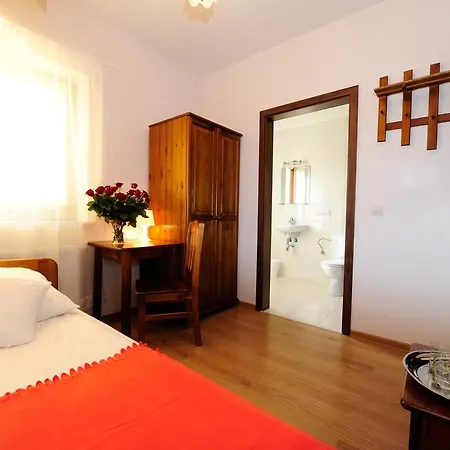 Julia ゲストハウス